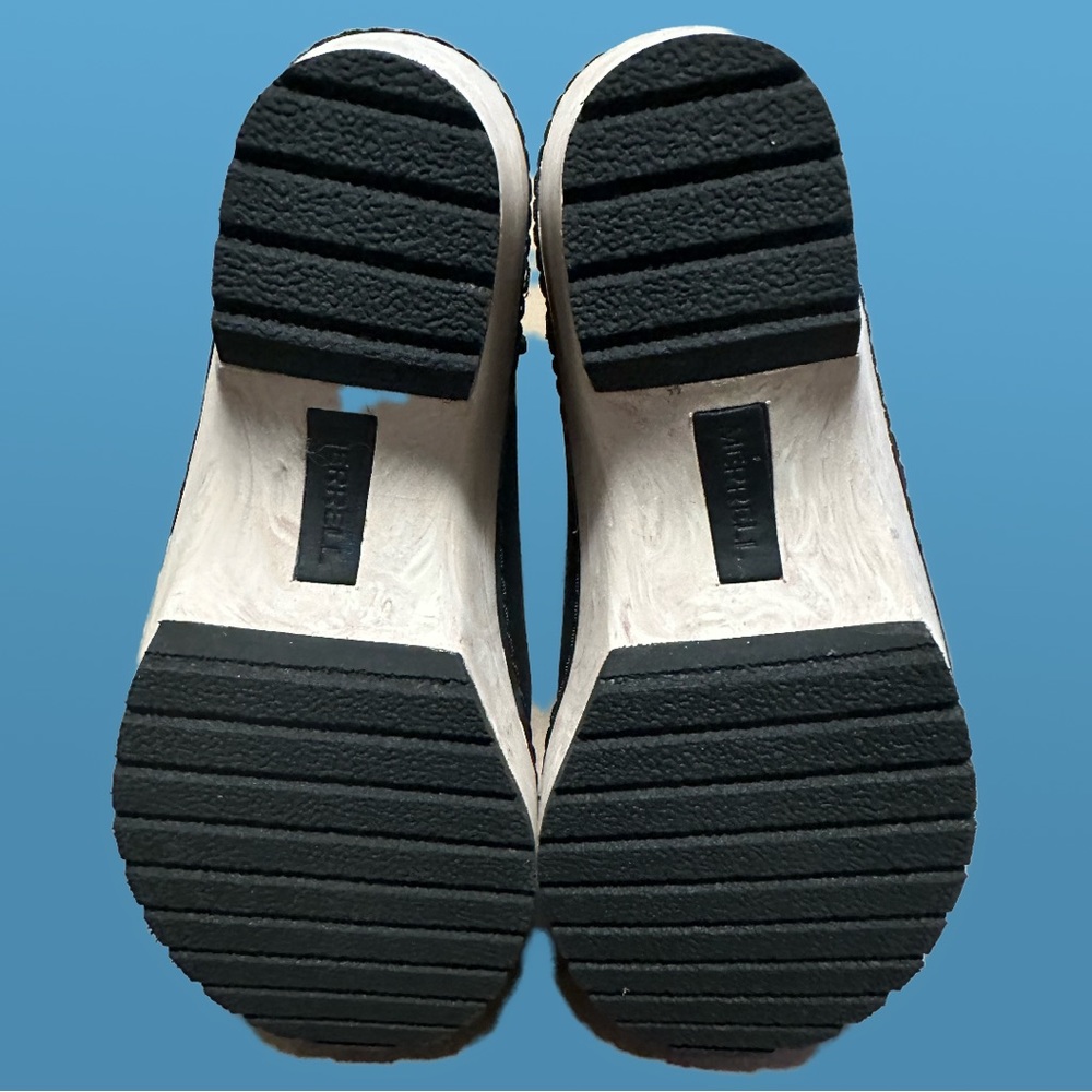 Merrell - Picture 3 of 6